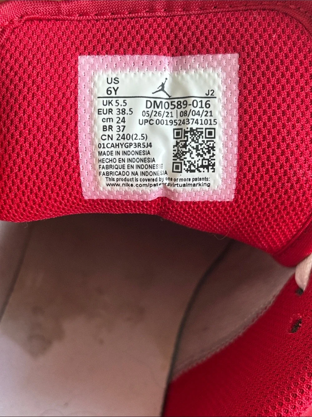 Nike Air Jordan 1 Low SE in the "Light Smoke Grey Gym Red" - Picture 7 of 7